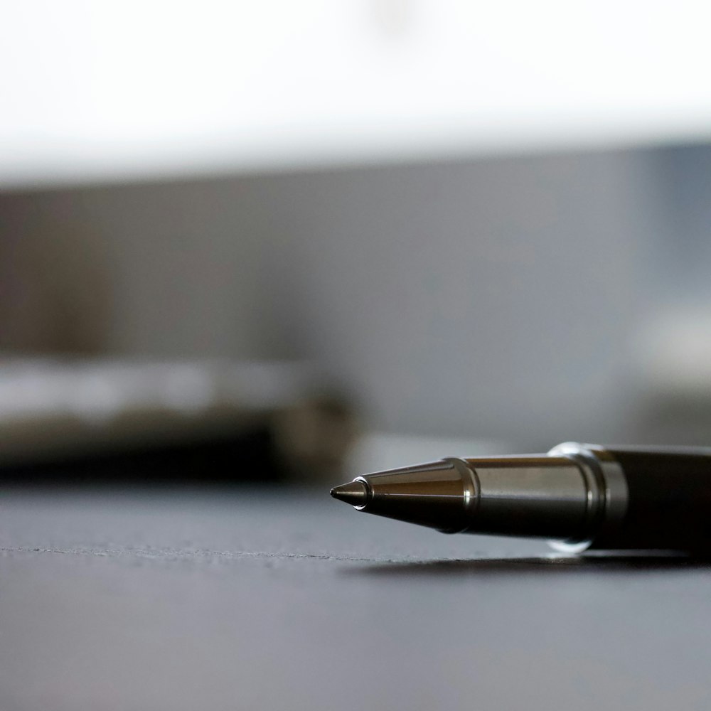 Black click pen